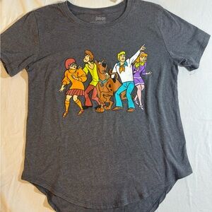NWOT Scooby doo group Graphic T-Shirt with Cartoon Characters